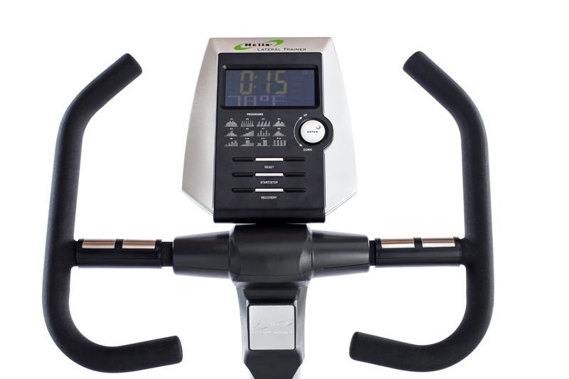1000 console and handlebars.jpg